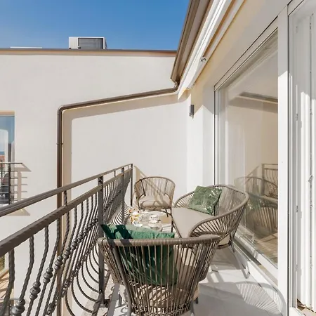 Deluxe Skyline - Fantastic Sea View Near The Apartment
