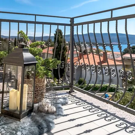 Apartment Deluxe Skyline - Fantastic Sea View Near The
