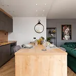 Deluxe Skyline - Fantastic Sea View Near The شقة *