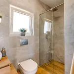 شقة Deluxe Skyline - Fantastic Sea View Near The كرك