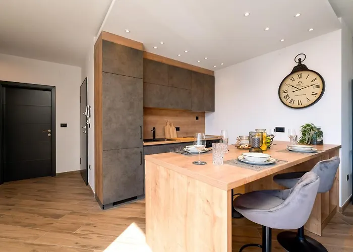 Deluxe Skyline - Fantastic Sea View Near The